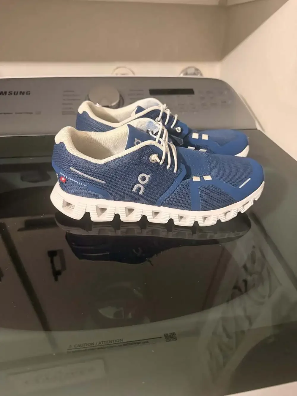 On Women's Cloud 5 Denim White Running Shoes Size US 6.5 (59.98901)